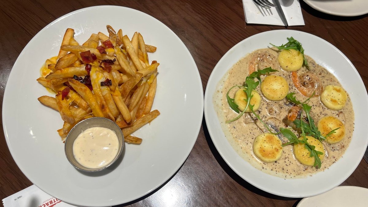 elee_맛집 | 소중한 사람과 함께한 아웃백, 따뜻했던 주말의 기록 food